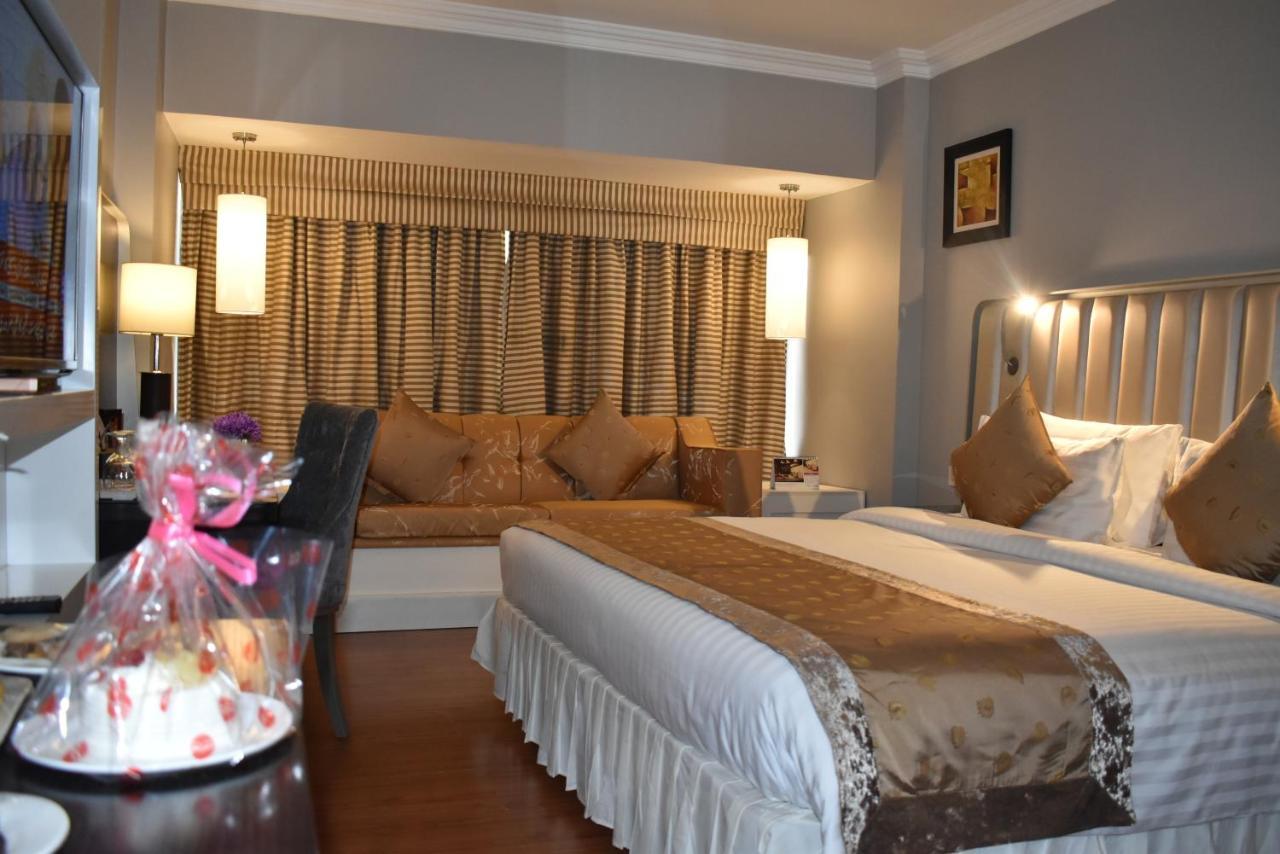 Ramada Plaza By Wyndham Karachi Airport Hotel Exterior foto A room at the hotel