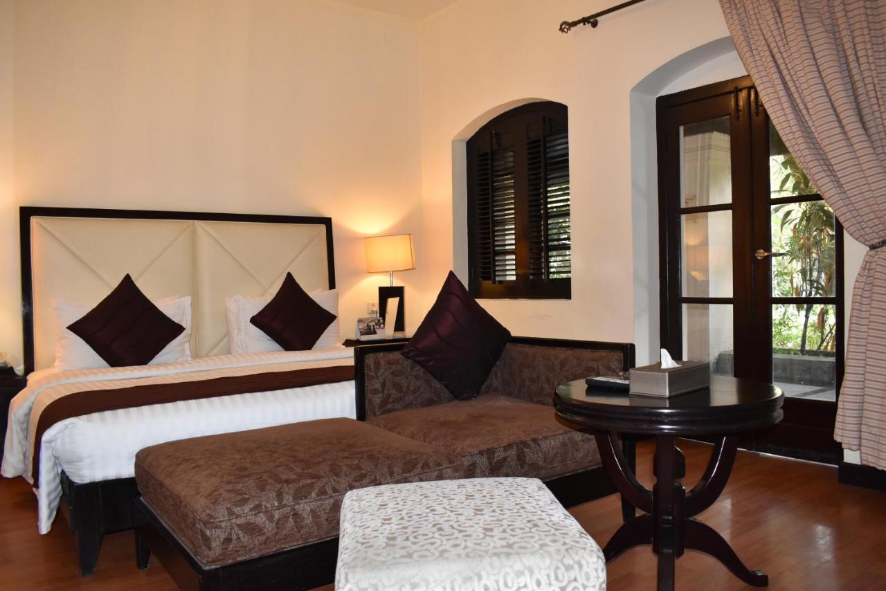 Ramada Plaza By Wyndham Karachi Airport Hotel Exterior foto A room at the hotel